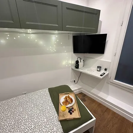 326 New Hugo - Tiny Center